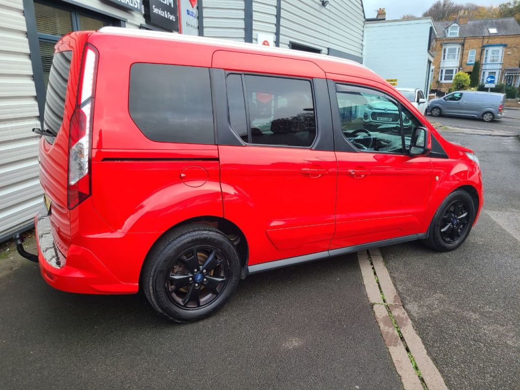 Used Ford Tourneo Connect 2015 for sale - 76469401: Photo 13