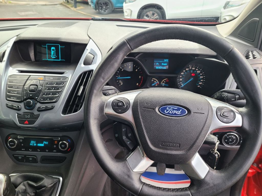 Used Ford Tourneo Connect 2015 for sale - 76469401: Photo 16