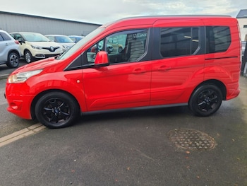 Used Ford Tourneo Connect 2015 for sale - 76469401: Photo