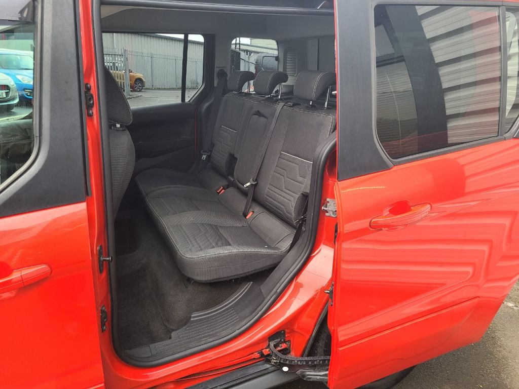 Used Ford Tourneo Connect 2015 for sale - 76469401: Photo 7