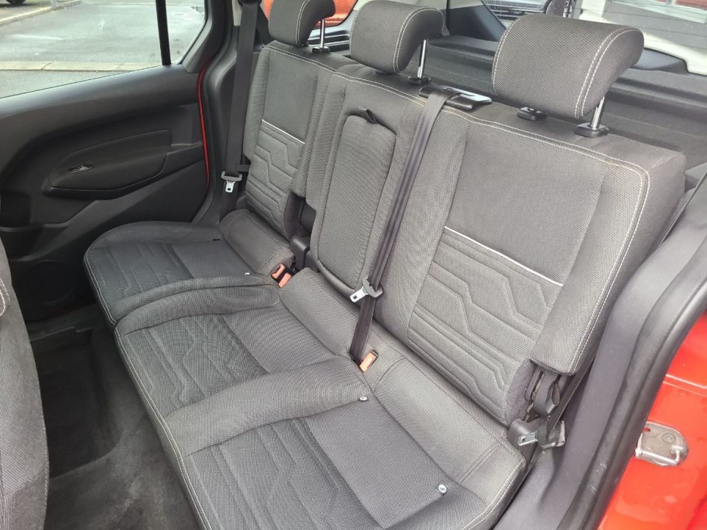 Used Ford Tourneo Connect 2015 for sale - 76469401: Photo 8