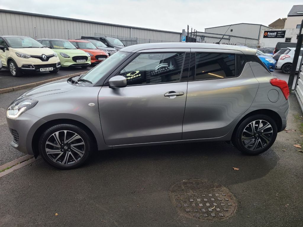 Used Suzuki Swift 2023 for sale - 76558335: Photo 4