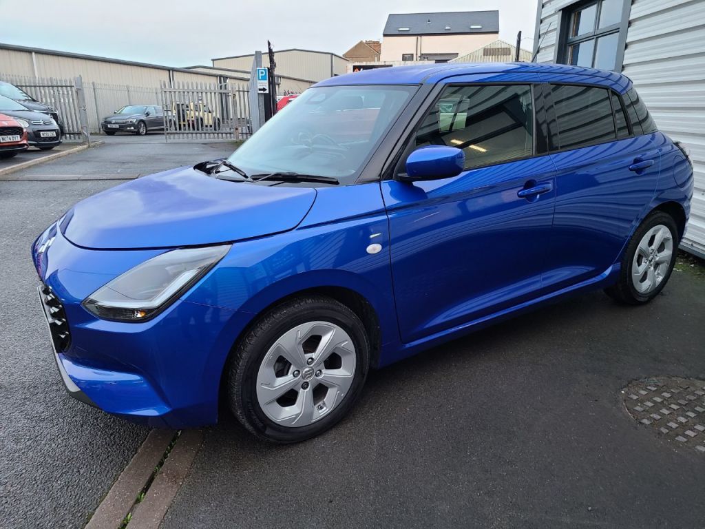 Used Suzuki Swift 2024 for sale - 77200609: Photo 3