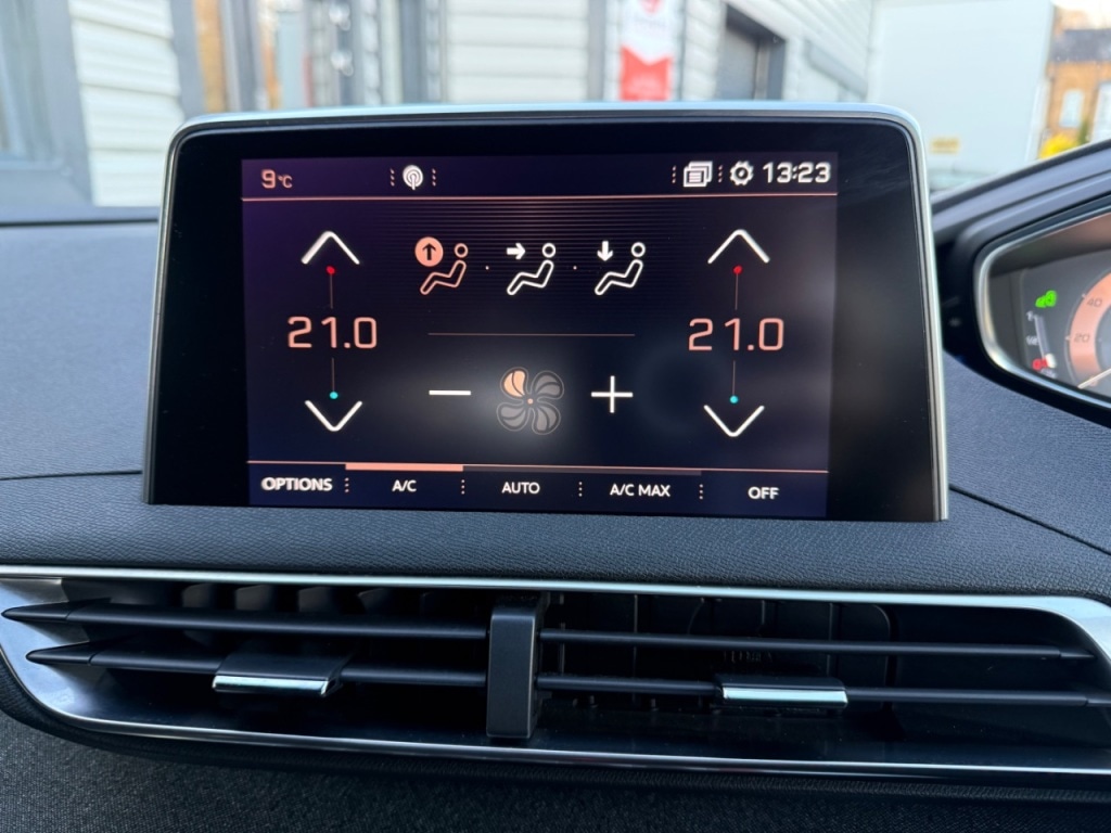 Used Peugeot 3008 2018 for sale - 76909650: Photo 14