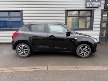 Used Suzuki Swift 2023 for sale - 77436170: Photo