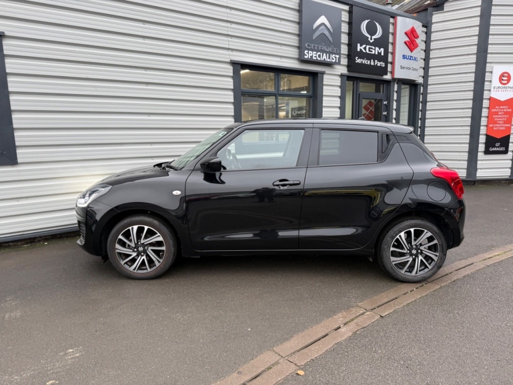 Used Suzuki Swift 2023 for sale - 77436170: Photo 3