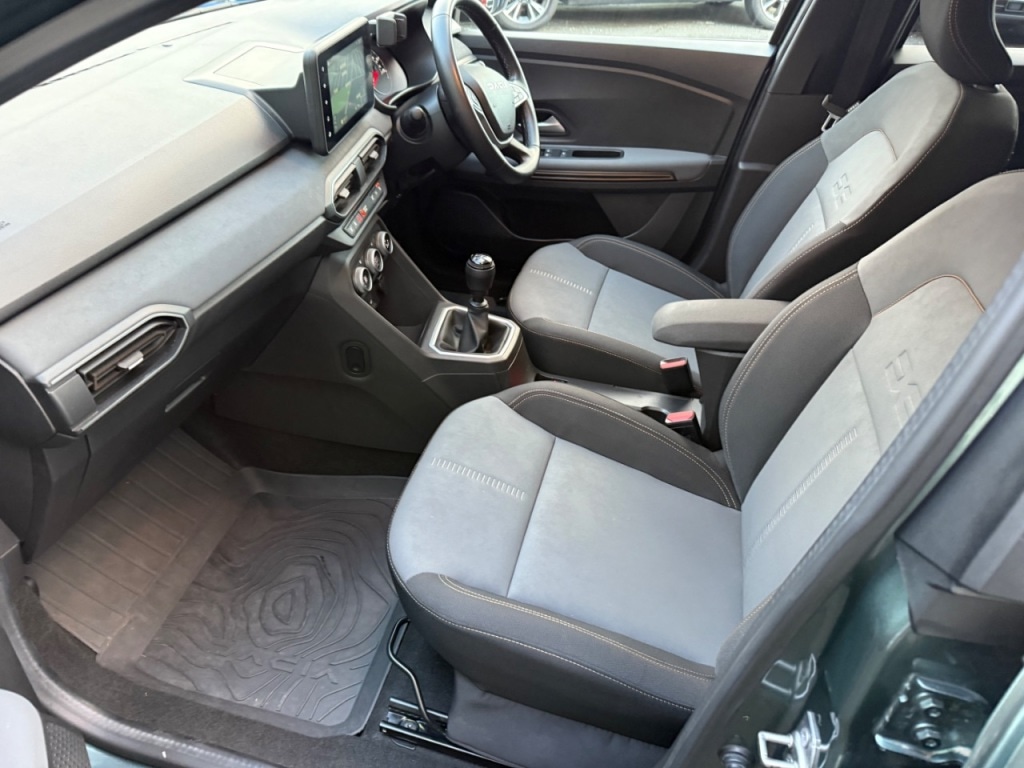 Used Dacia Jogger 2023 for sale - 76972876: Photo 32