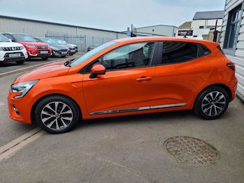 Used Renault Clio 2020 for sale - 76154095: Photo