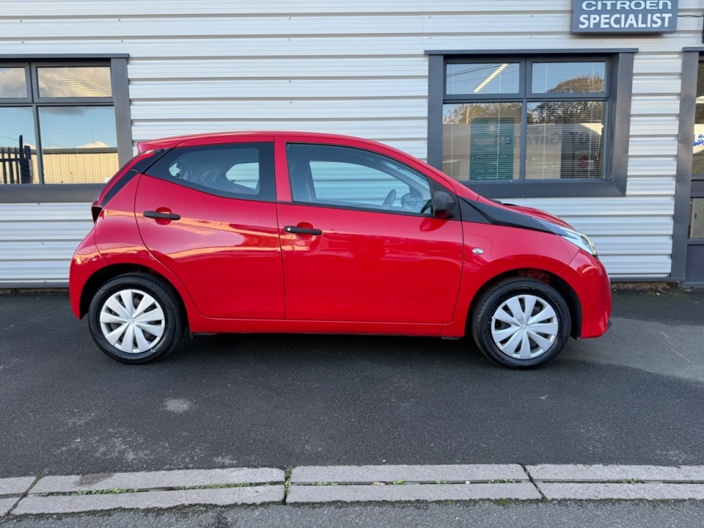 Used Toyota AYGO 2018 for sale - 76385564: Photo 2