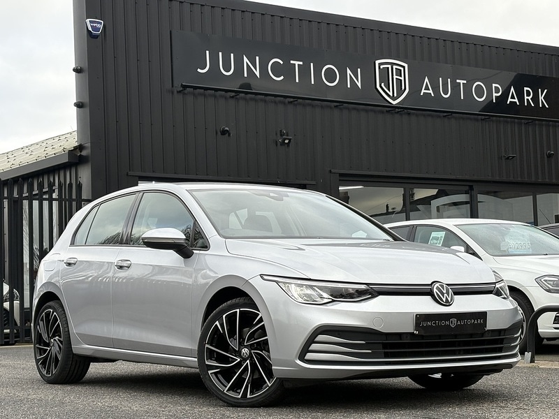 Used Volkswagen Golf 2023 for sale - 77384801: Photo 1