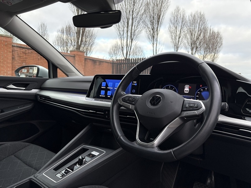 Used Volkswagen Golf 2023 for sale - 77384801: Photo 15