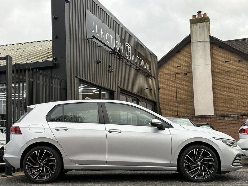 Used Volkswagen Golf 2023 for sale - 77384801: Photo 5