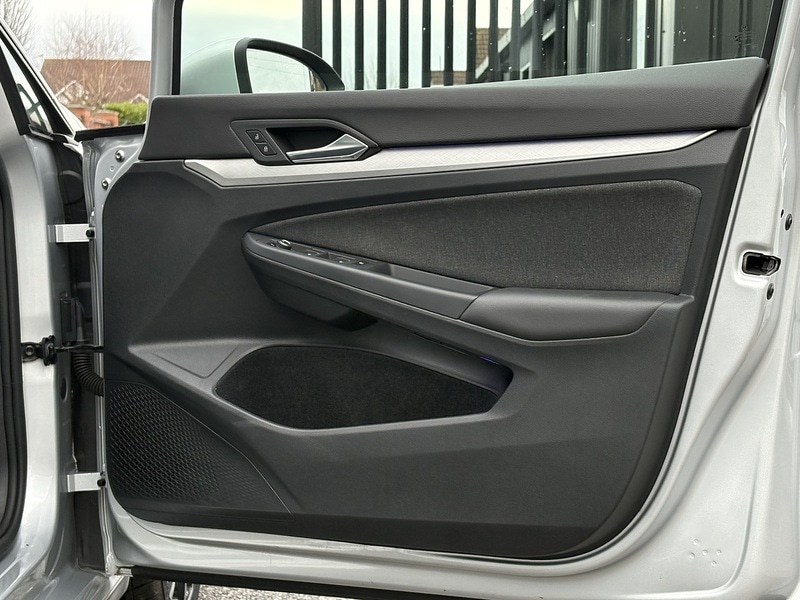 Used Volkswagen Golf 2023 for sale - 77384801: Photo 53