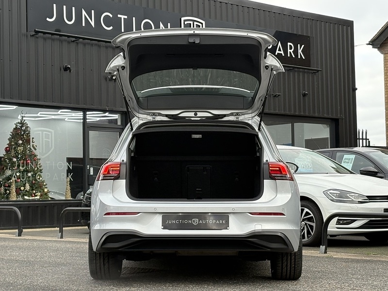 Used Volkswagen Golf 2023 for sale - 77384801: Photo 9