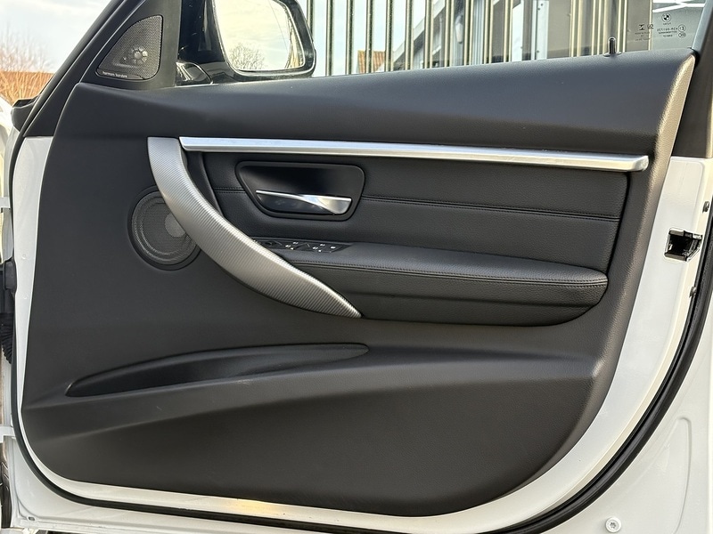 Used BMW 3 Series 2018 for sale - 77384710: Photo 40