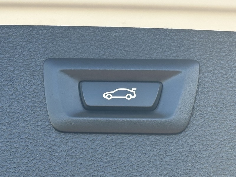 Used BMW 3 Series 2018 for sale - 77384710: Photo 44