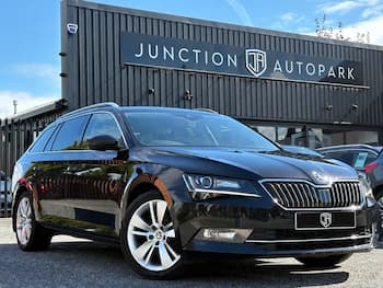Used Skoda Superb 2017 for sale - 79749828: Photo