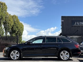 Used Skoda Superb 2017 for sale - 79749828: Photo