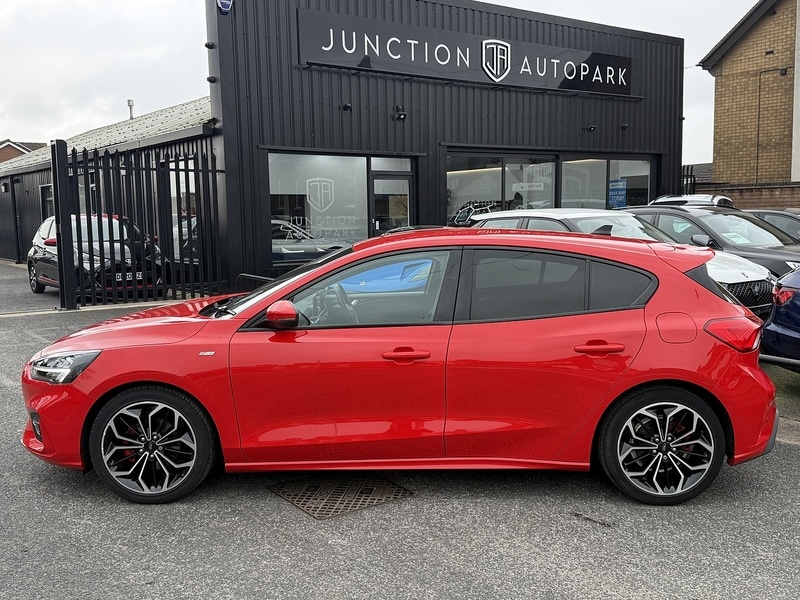 Used Ford Focus 2021 for sale - 77846497: Photo 4