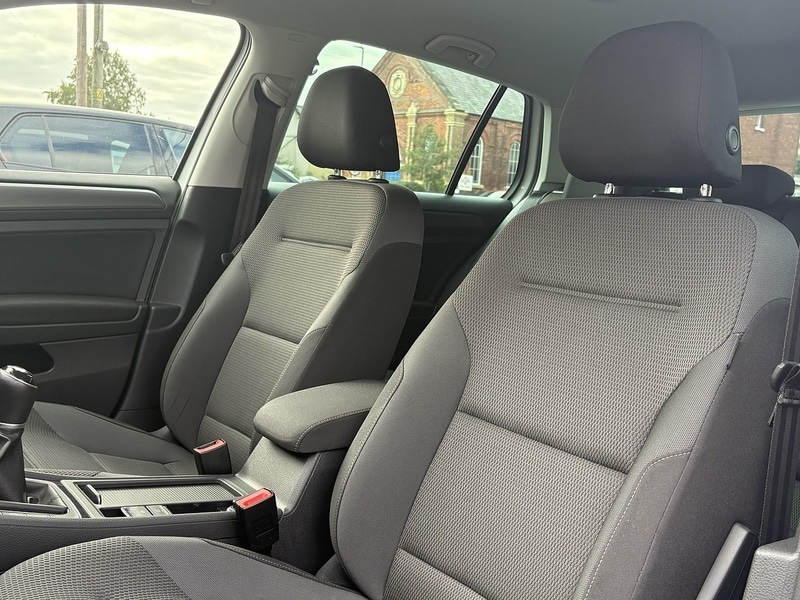 Used Volkswagen Golf 2019 for sale - 77384700: Photo 24