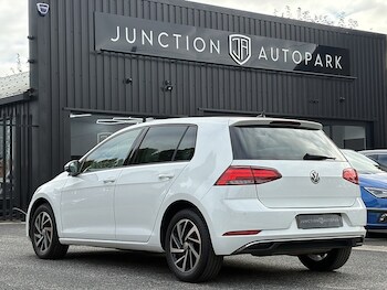 Used Volkswagen Golf 2019 for sale - 77384700: Photo