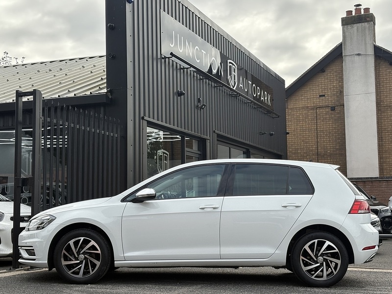 Used Volkswagen Golf 2019 for sale - 77384700: Photo 4