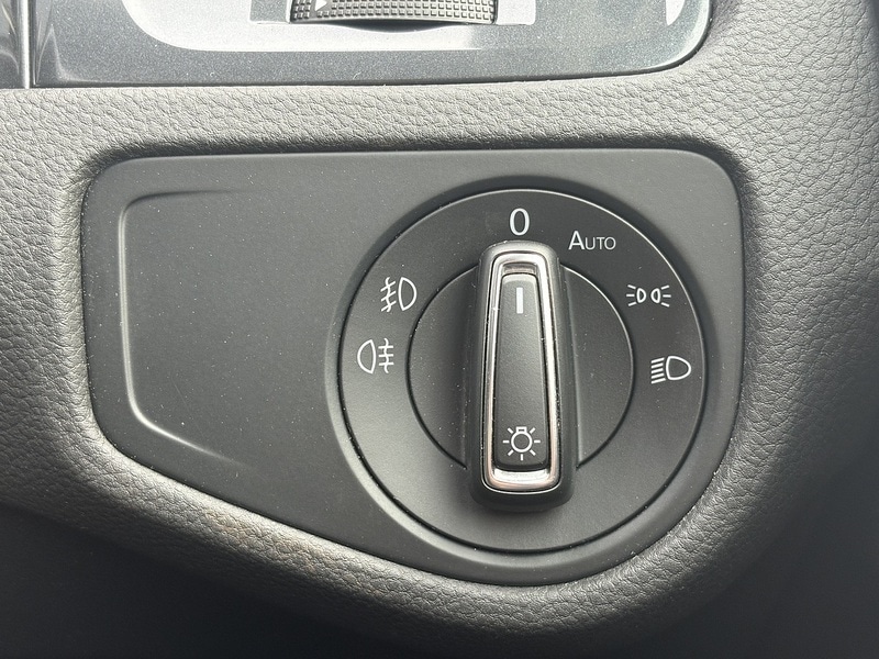 Used Volkswagen Golf 2019 for sale - 77384700: Photo 40