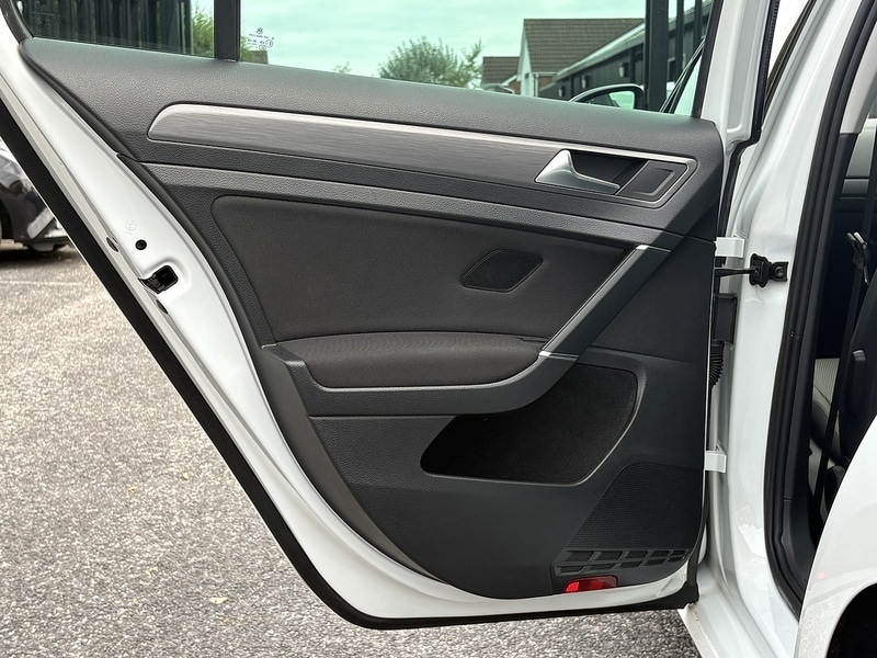 Used Volkswagen Golf 2019 for sale - 77384700: Photo 47