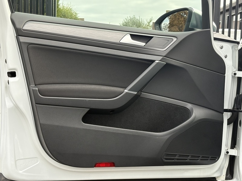 Used Volkswagen Golf 2019 for sale - 77384700: Photo 48