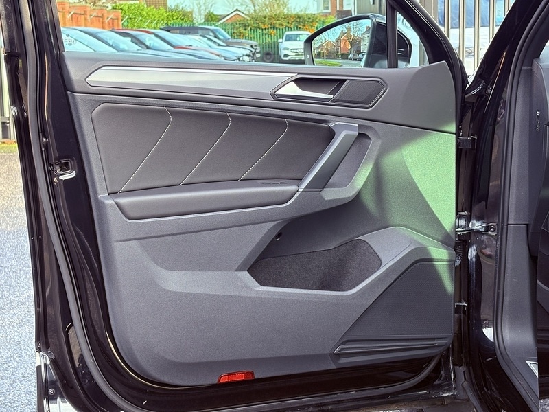 Used Volkswagen Tiguan 2018 for sale - 77384708: Photo 57