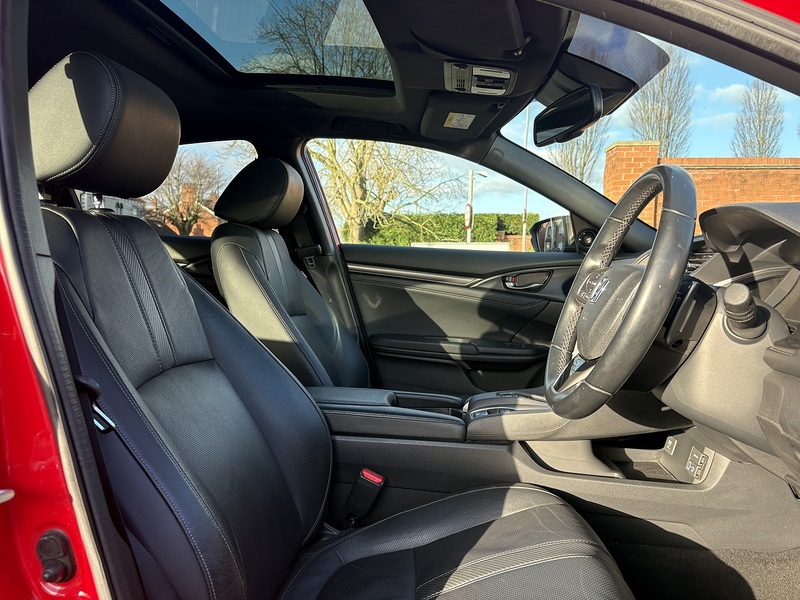 Used Honda Civic 2018 for sale - 77384795: Photo 13