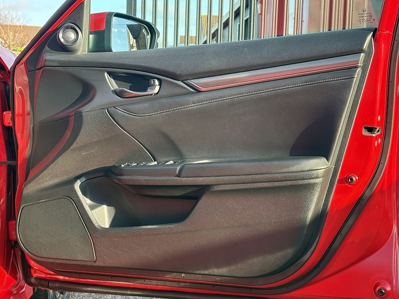 Used Honda Civic 2018 for sale - 77384795: Photo 43