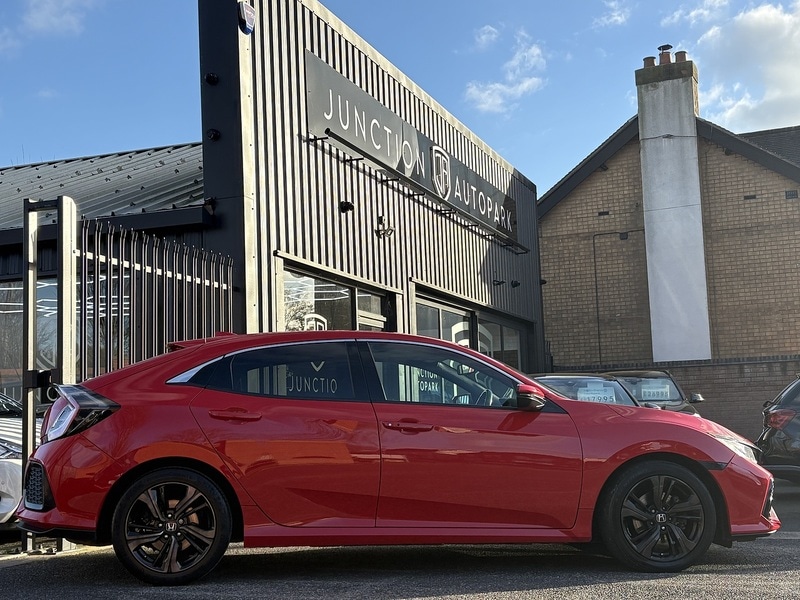 Used Honda Civic 2018 for sale - 77384795: Photo 5