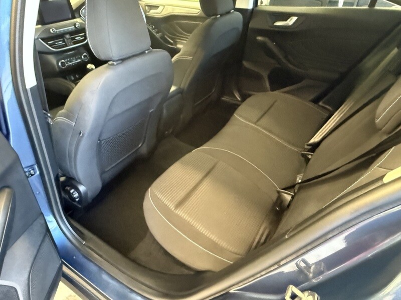 Used Ford Focus 2018 for sale - 77622042: Photo 15