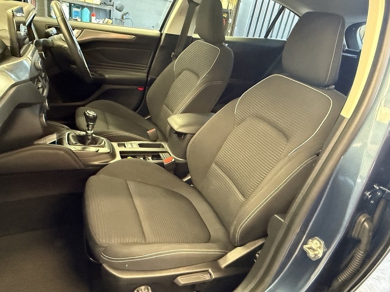 Used Ford Focus 2018 for sale - 77622042: Photo 18