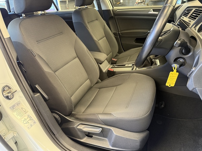 Used Volkswagen Golf 2018 for sale - 77760628: Photo 10