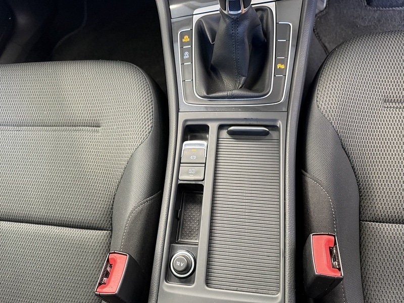 Used Volkswagen Golf 2018 for sale - 77760628: Photo 31