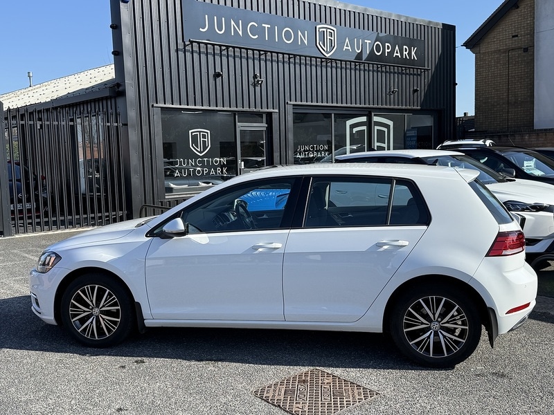 Used Volkswagen Golf 2018 for sale - 77760628: Photo 4