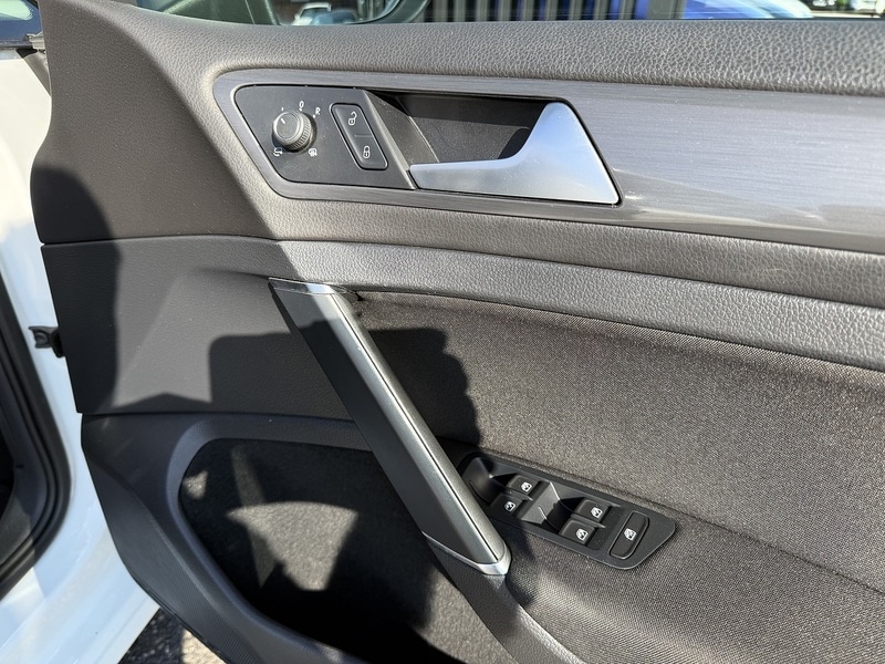 Used Volkswagen Golf 2018 for sale - 77760628: Photo 40