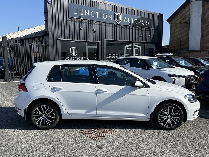 Used Volkswagen Golf 2018 for sale - 77760628: Photo 5