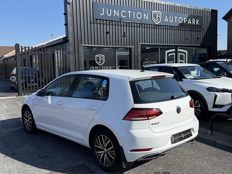 Used Volkswagen Golf 2018 for sale - 77760628: Photo 6
