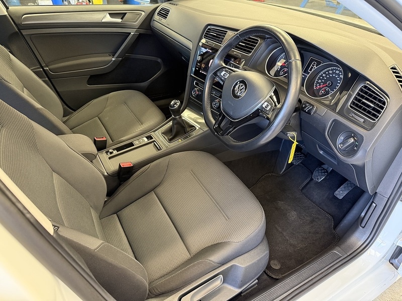 Used Volkswagen Golf 2018 for sale - 77760628: Photo 9