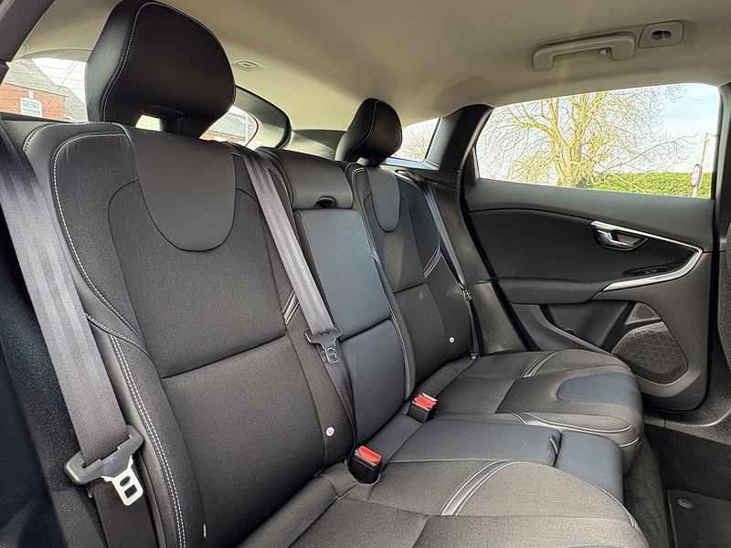 Used Volvo V40 2014 for sale - 77384813: Photo 16