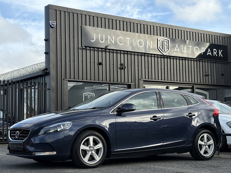 Used Volvo V40 2014 for sale - 77384813: Photo 2