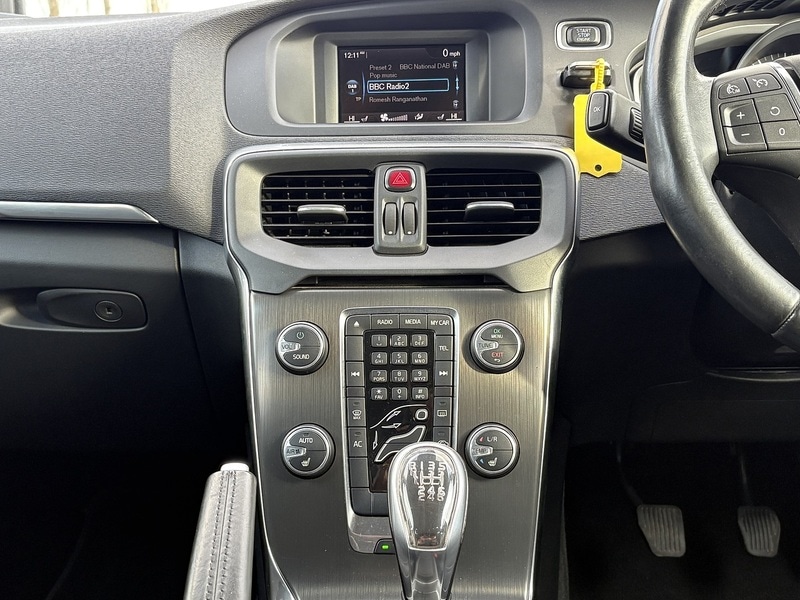 Used Volvo V40 2014 for sale - 77384813: Photo 20