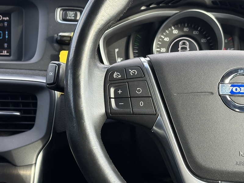 Used Volvo V40 2014 for sale - 77384813: Photo 21