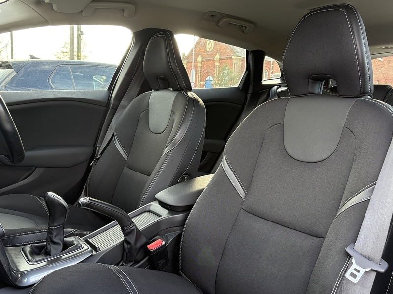 Used Volvo V40 2014 for sale - 77384813: Photo 25