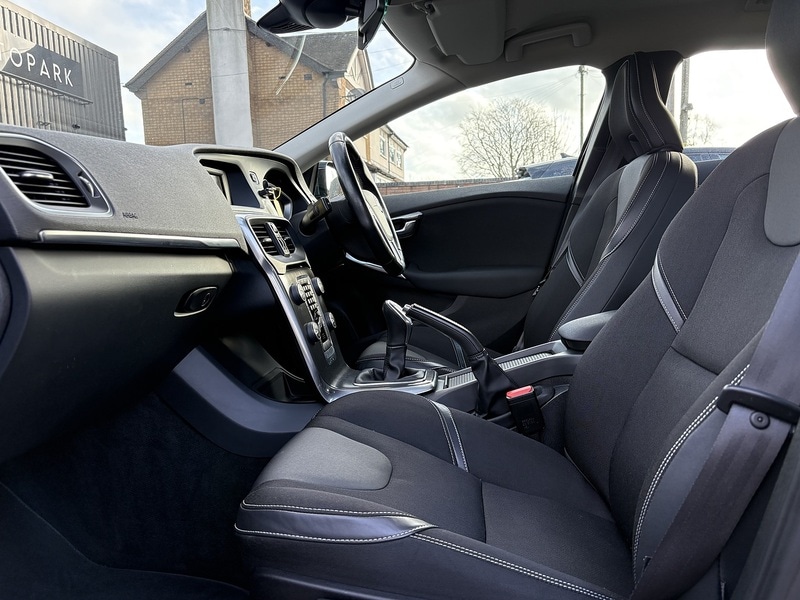 Used Volvo V40 2014 for sale - 77384813: Photo 26