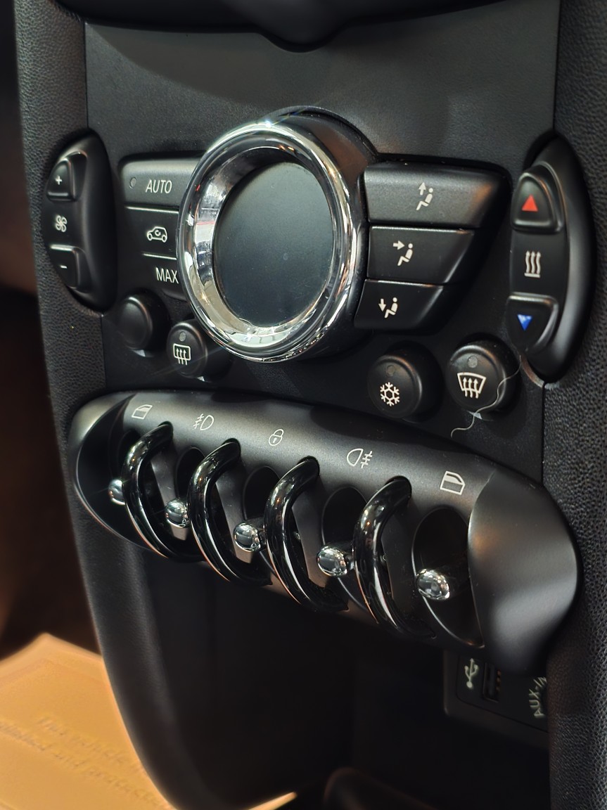 Used MINI Hatch 2011 for sale - 77014829: Photo 28