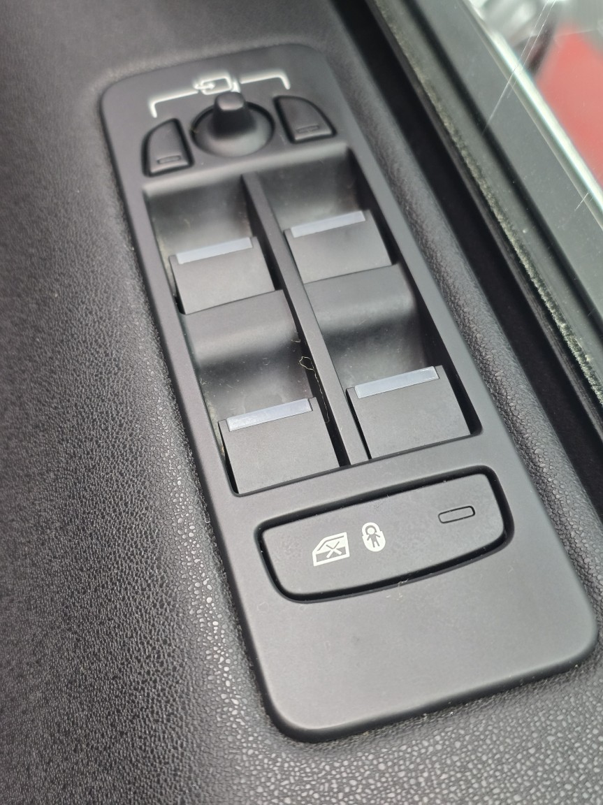 Used Land Rover Discovery Sport 2015 for sale - 77595251: Photo 33